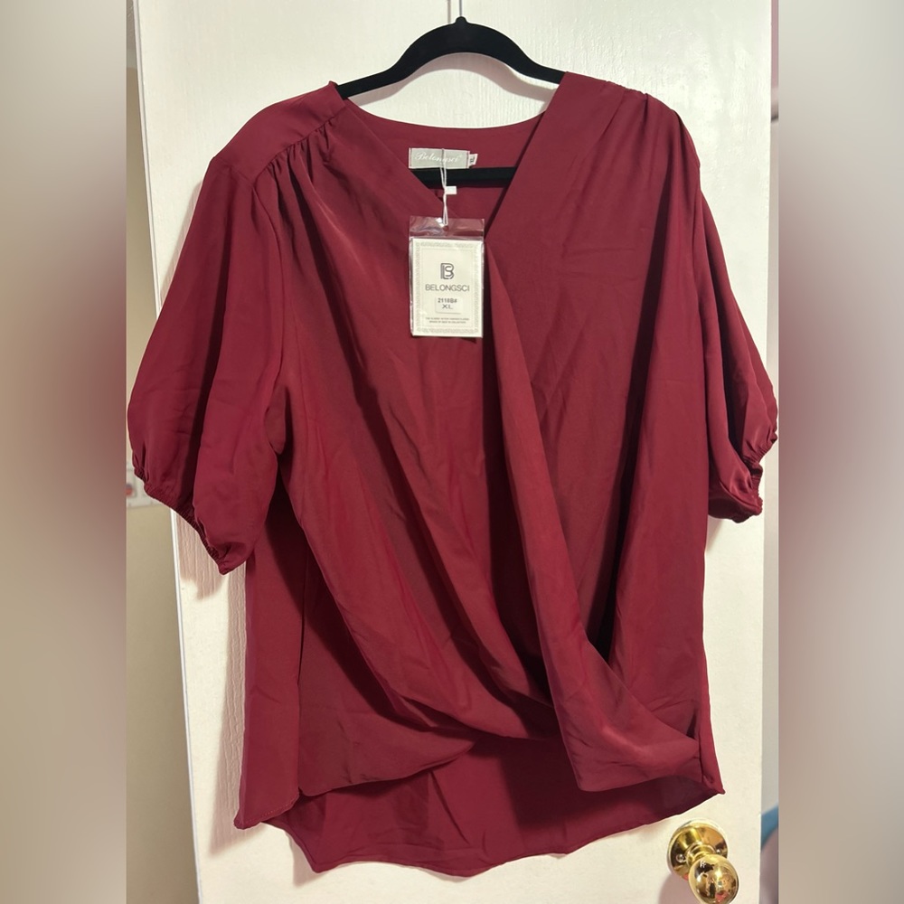 Belongsci Women’s Burgundy Blouse Size XL     NWT